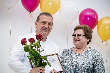 За заслуги в медицине